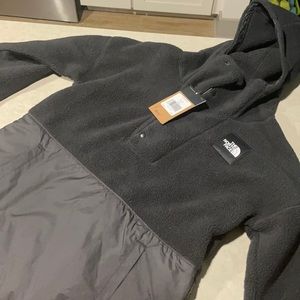 Brand New North Face RIIT Pullover